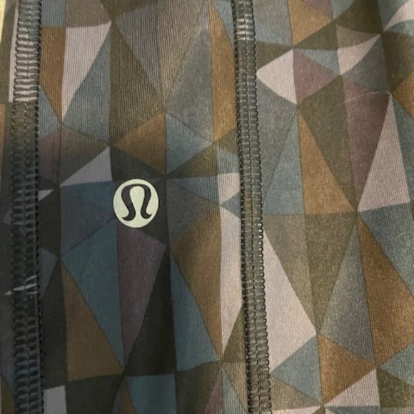 Lululemon leggings. Size 4. - Picture 1 of 5